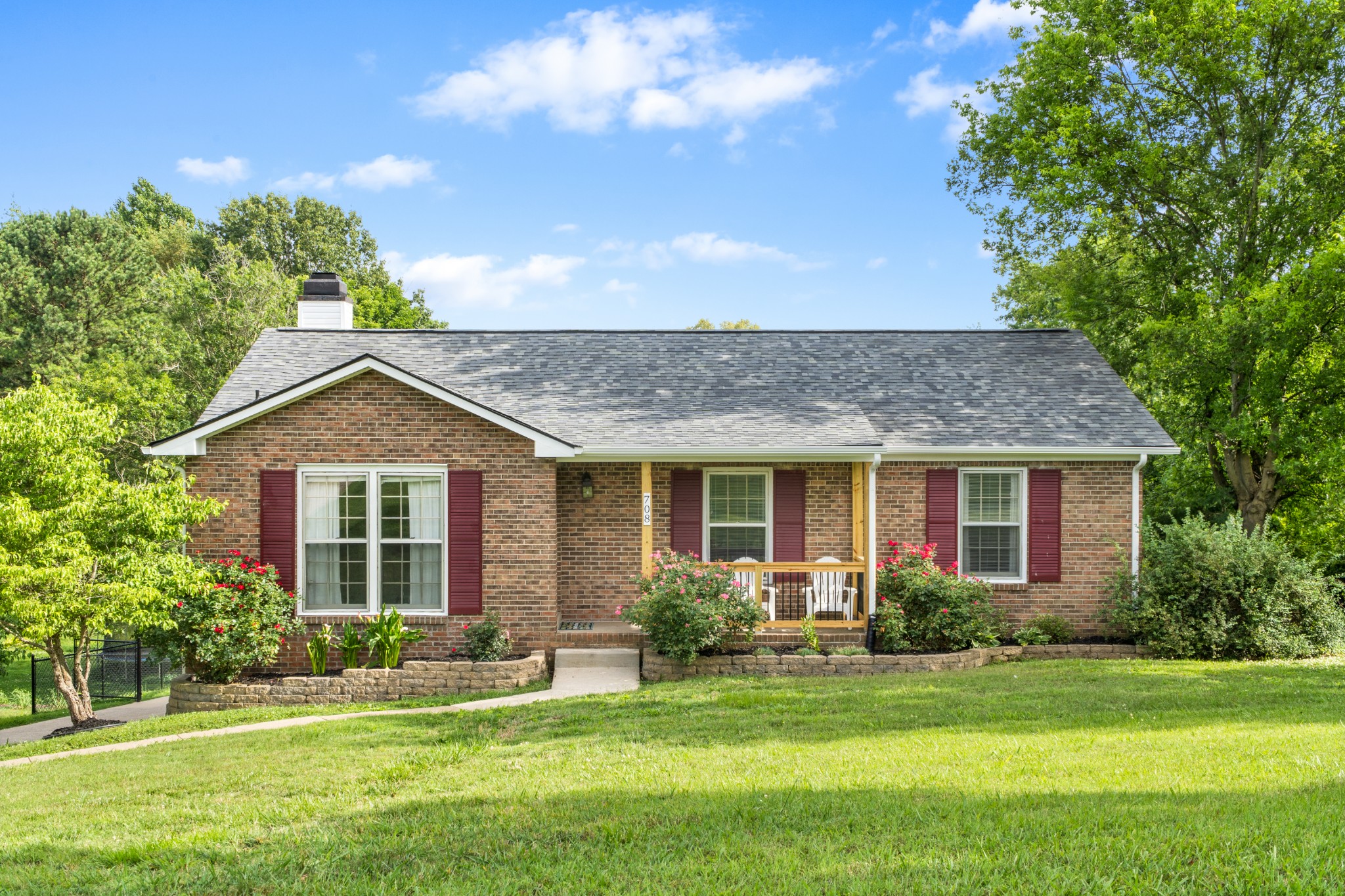 708 Rossview Road Clarksville, TN 37043 - Photo 1 of 29 Gallery Image 1