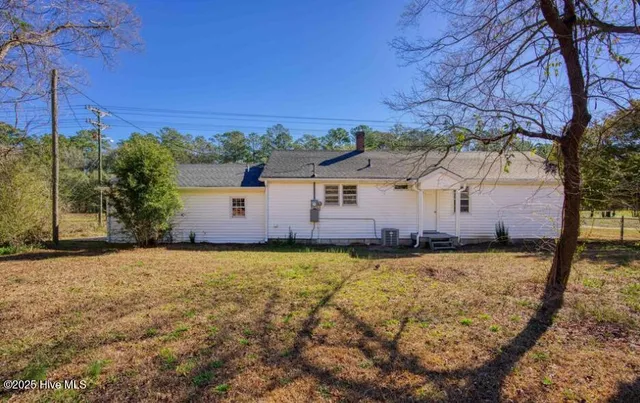 $1,650 | 2624 Wilmington Highway, Jacksonville, NC 28540