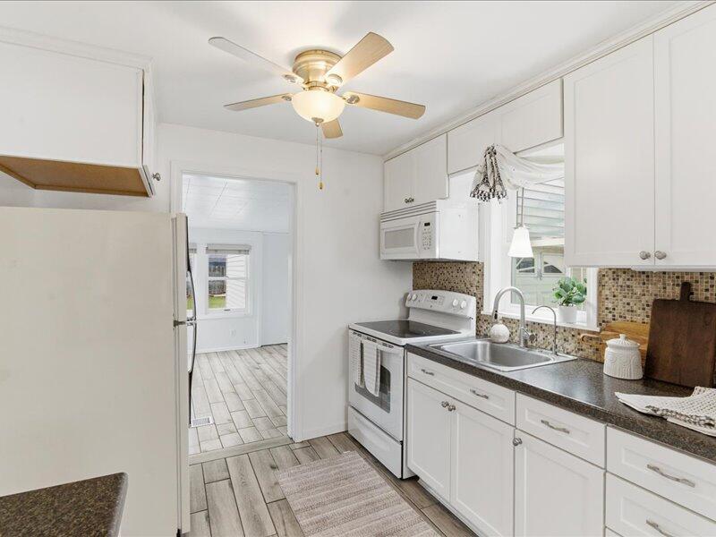 2420 Dwight Street Racine, WI 53403 - Photo 3 of 18 523BC3C3-2118-4307-A8E2-399BF7FF042F