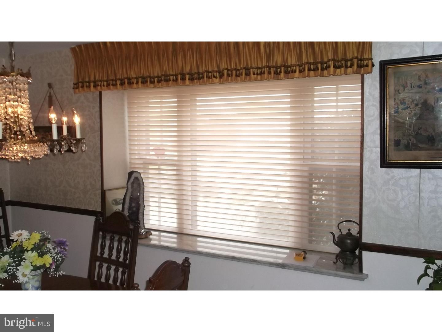 1144 Morefield Road Philadelphia, PA 19115 - Photo 14 of 24 Dining Room