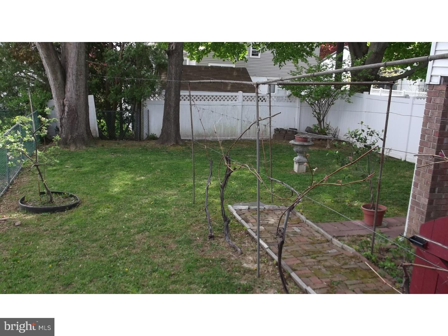 1144 Morefield Road Philadelphia, PA 19115 - Photo 4 of 24 Back Yard