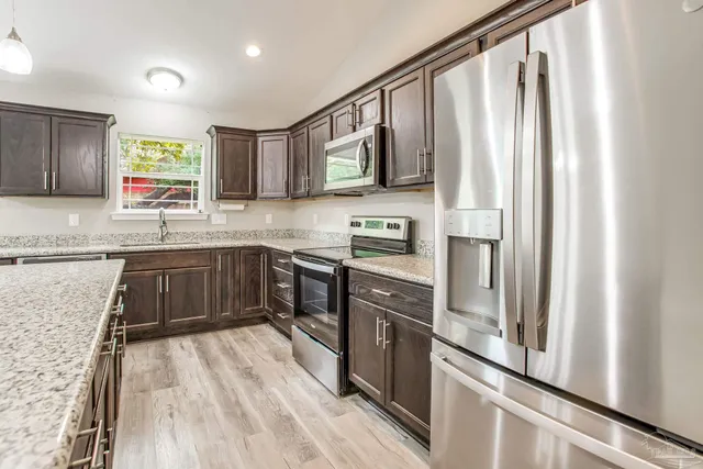 $395,000 | 3125 Auburn Parkway, Gulf Breeze, FL 32563