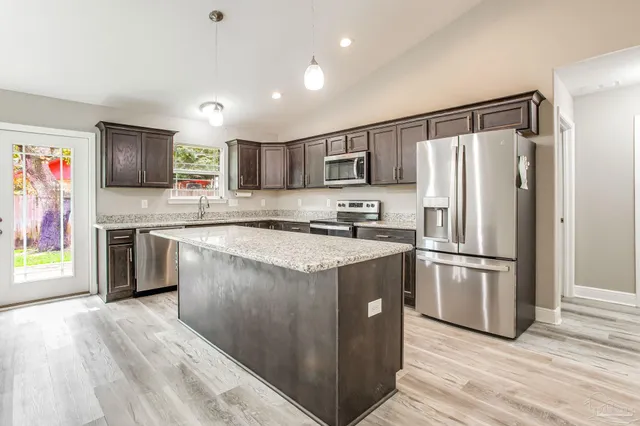 $395,000 | 3125 Auburn Parkway, Gulf Breeze, FL 32563