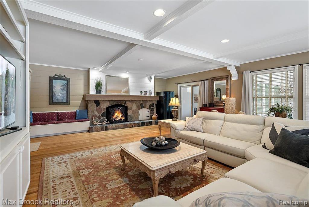 2085 Quarton Road Bloomfield Hills, MI 48301 - Photo 13 of 55