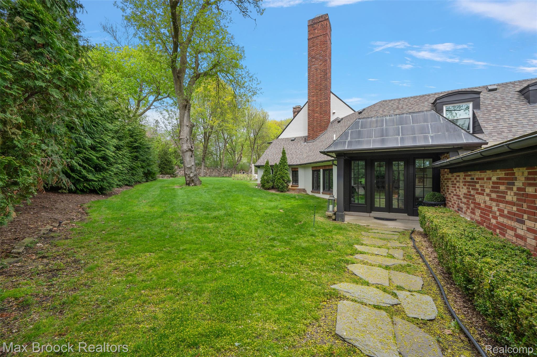 1583 Clarendon Road Bloomfield Hills, MI 48302 - Photo 65 of 73 1583 Clarendon Rd-14.jpg