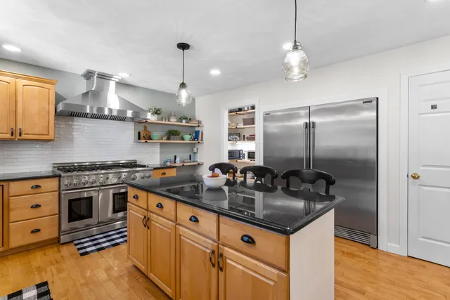 $999,999 | 2 Hall Avenue, Salem, NH 03079