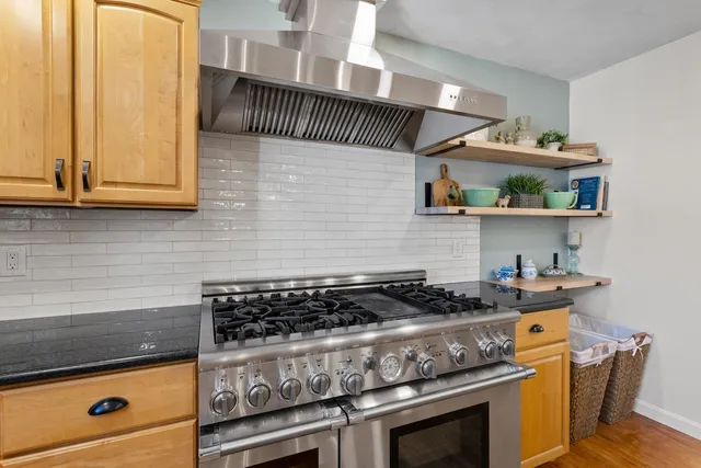 $999,999 | 2 Hall Avenue, Salem, NH 03079