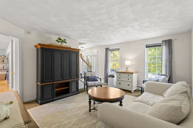 $999,999 | 2 Hall Avenue, Salem, NH 03079