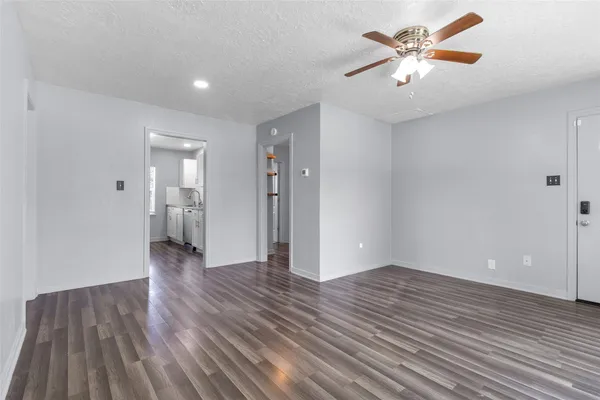 $1,500 | 5021 Doolittle Boulevard, Houston, TX 77033