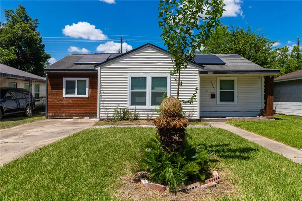$1,500 | 5021 Doolittle Boulevard, Houston, TX 77033