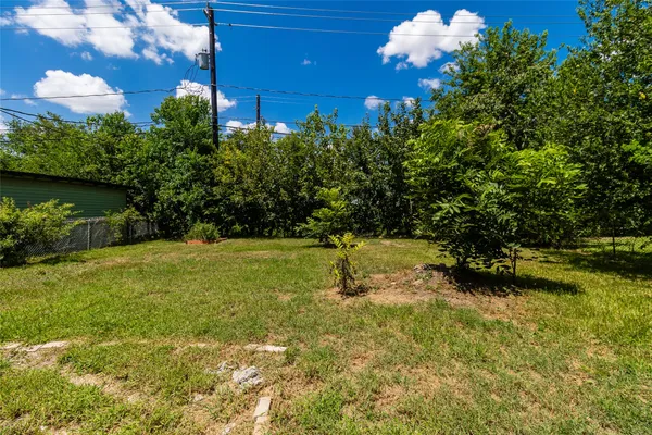 $1,500 | 5021 Doolittle Boulevard, Houston, TX 77033