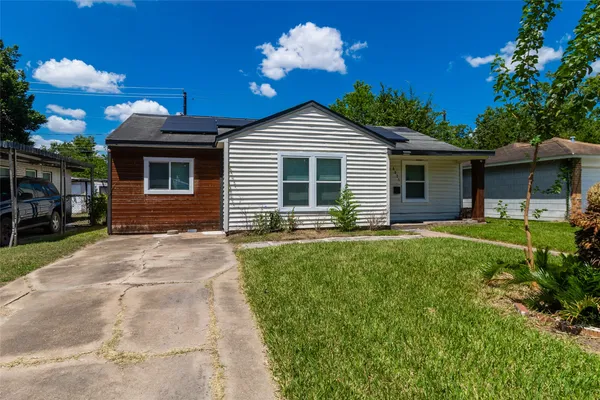 $1,500 | 5021 Doolittle Boulevard, Houston, TX 77033