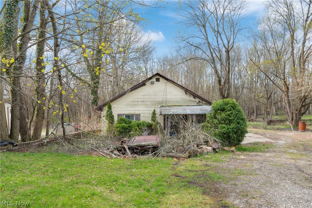 1664 Woods Road Akron, OH 44306 - Photo 7 of 9