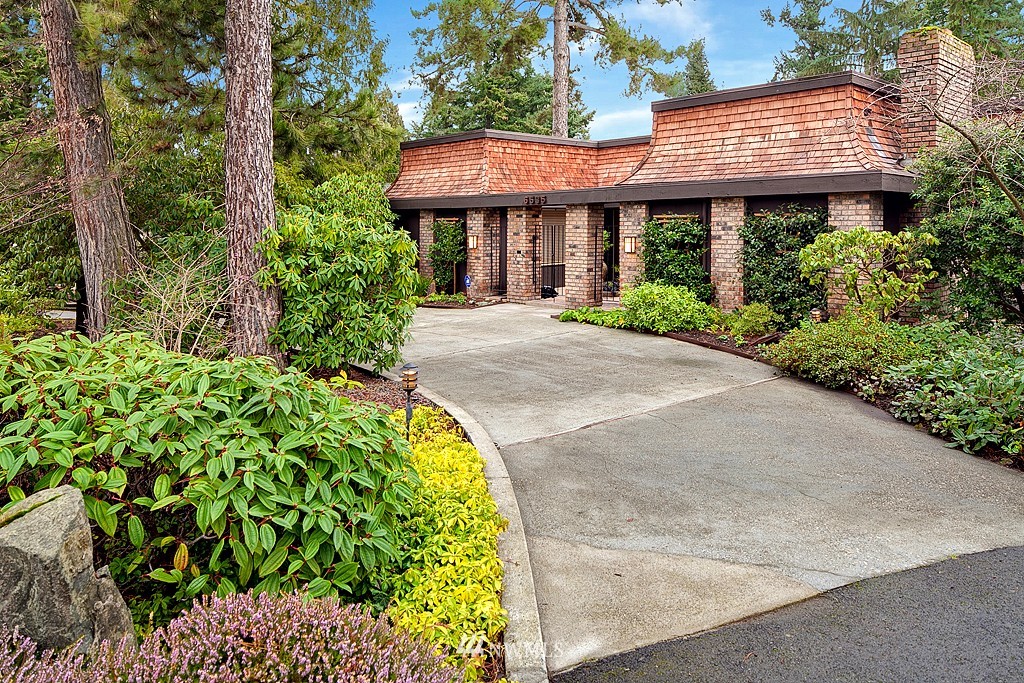 6535 Northeast Windermere Road Seattle, WA 98105 - Photo 1 of 15