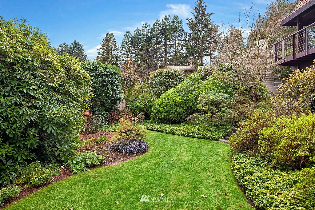 6535 Northeast Windermere Road Seattle, WA 98105 - Photo 3 of 15