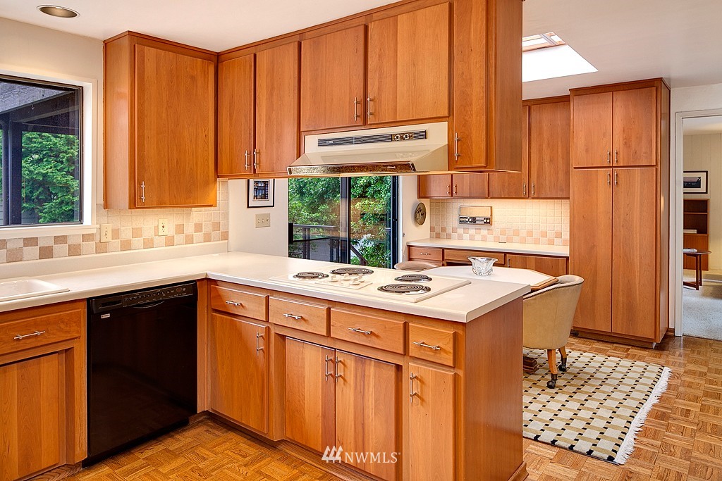 6535 Northeast Windermere Road Seattle, WA 98105 - Photo 8 of 15