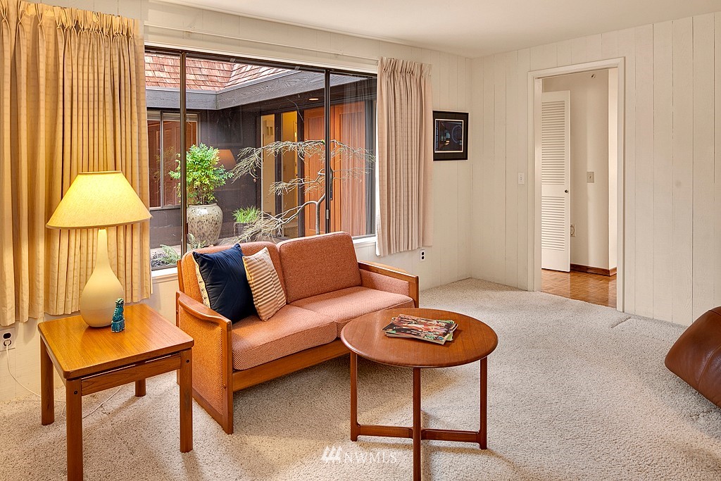 6535 Northeast Windermere Road Seattle, WA 98105 - Photo 10 of 15