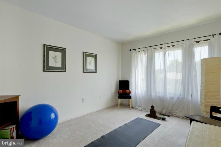 2038 Swans Neck Way Reston, VA 20191 - Photo 16 of 27 a view of an empty room with a window