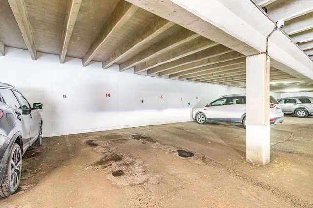 $139,900 | 6423 Colony Way, Unit 1J, Edina, MN 55435