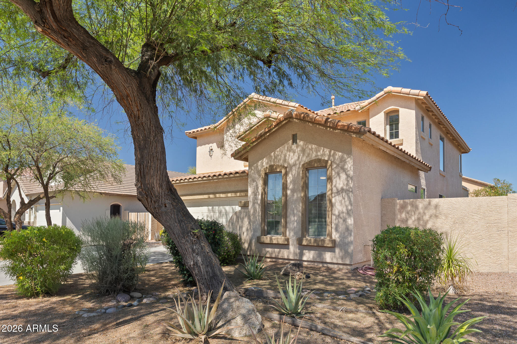 3320 East Merlot Street Gilbert, AZ 85298 - Photo 2 of 39 E Merlot St (17)