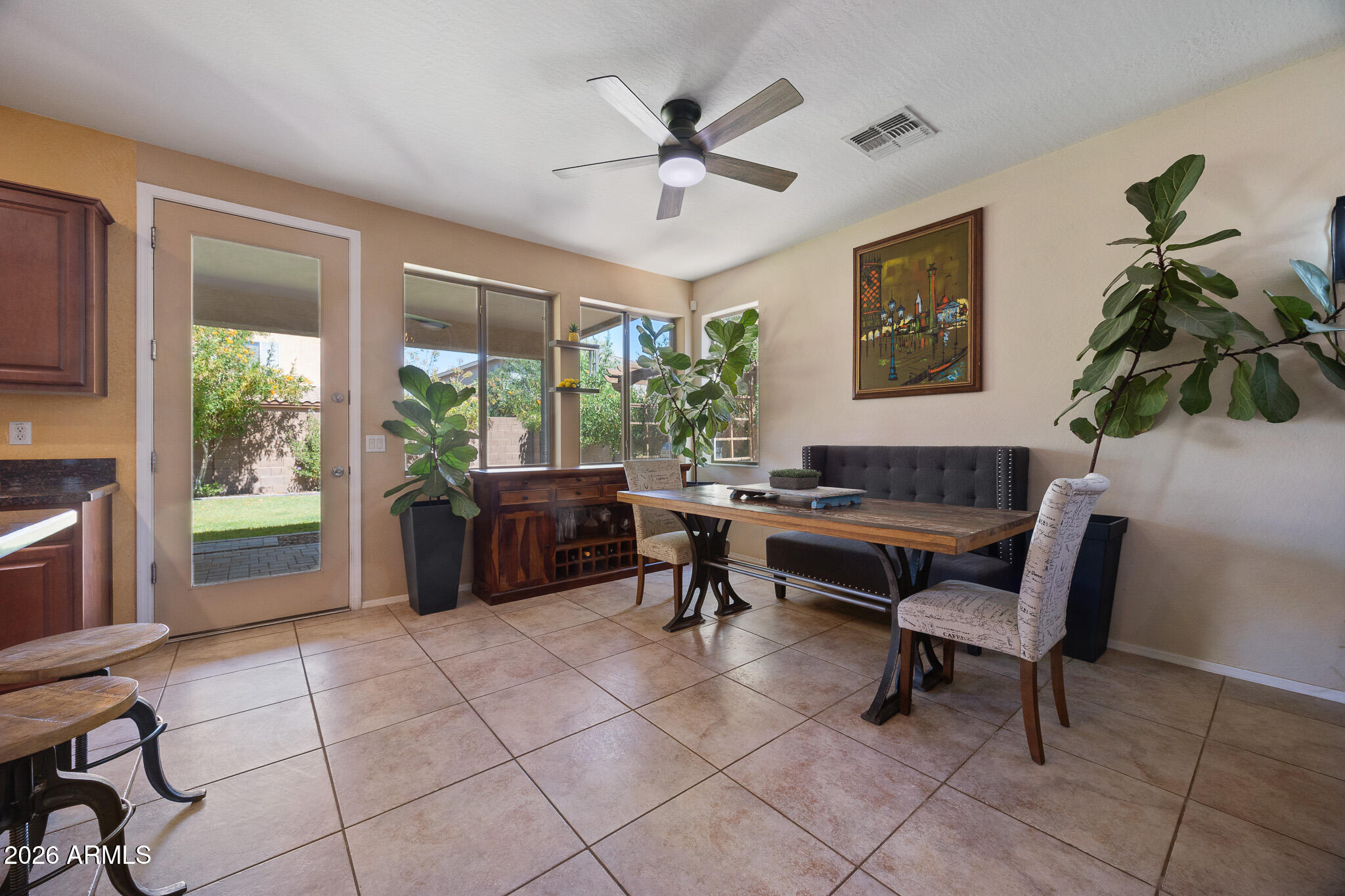 3320 East Merlot Street Gilbert, AZ 85298 - Photo 6 of 39 E Merlot St (40)