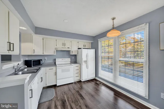 $333,000 | 8 Brantwood Court, Nottingham, MD 21236