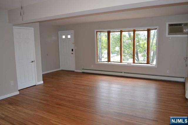 33 Henry Place, Unit B4 Hackensack, NJ 07601 - Photo 7 of 36