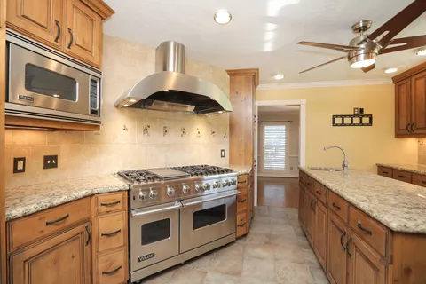 $5,500 | 722 Crossroads Drive, Houston, TX 77079