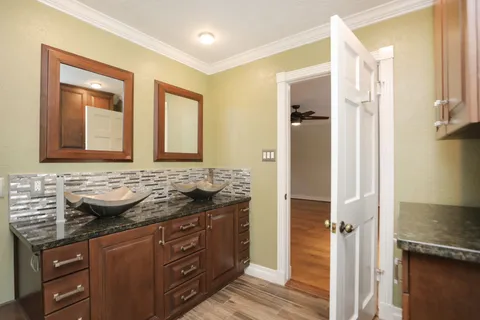 $5,500 | 722 Crossroads Drive, Houston, TX 77079