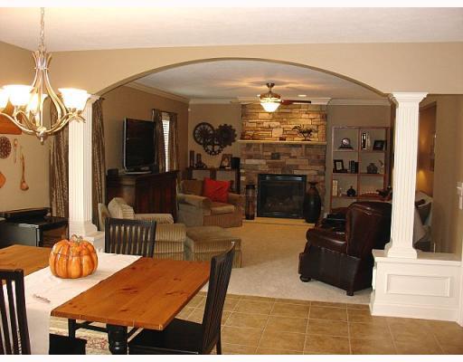 543 Justabout Road Venetia, PA 15367 - Photo 10 of 18 Den/Family/Great Room.