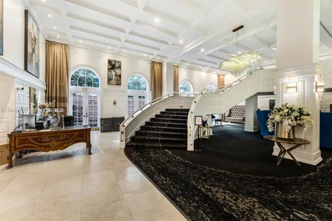 $849,000 | 5225 Collins Avenue, Unit 603, Miami Beach, FL 33140