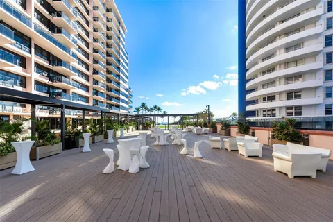 $810,000 | 5225 Collins Avenue, Unit 603, Miami Beach, FL 33140