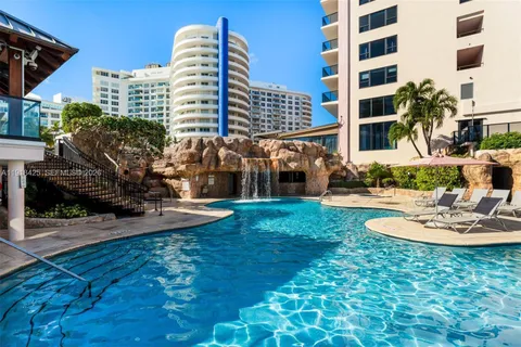 $849,000 | 5225 Collins Avenue, Unit 603, Miami Beach, FL 33140