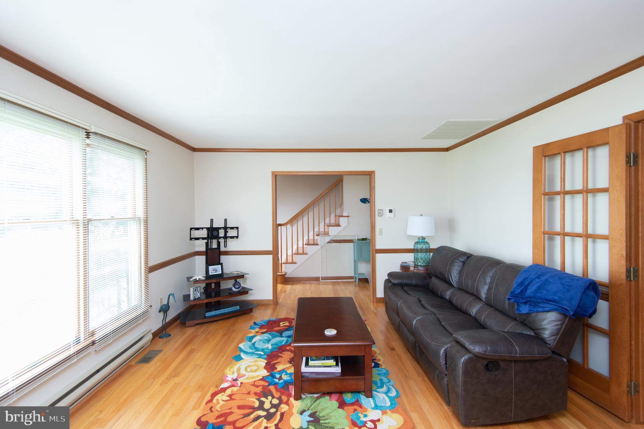 5343 Cassons Neck Road Cambridge, MD 21613 - Photo 3 of 50 living room