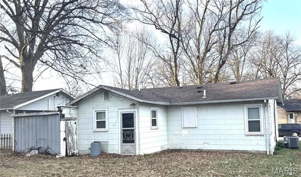 $67,000 | 612 East Main Street, Greenville, IL 62246