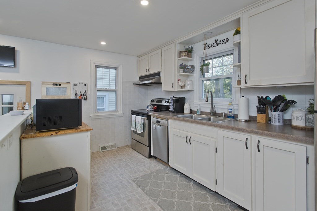 22 Dry Bridge Road Westfield, MA 01085 - Photo 12 of 35 Gallery Image 12