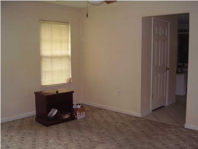 7555 Allie Grimes Road Navarre, FL 32566 - Photo 9 of 14 Gallery Image 9