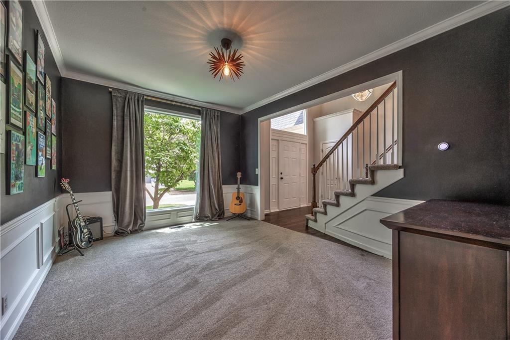 15409 Reeds Street Overland Park, KS 66223 - Photo 3 of 40