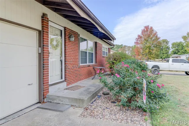 $225,000 | 26 Soutee Drive, St. Peters, MO 63376