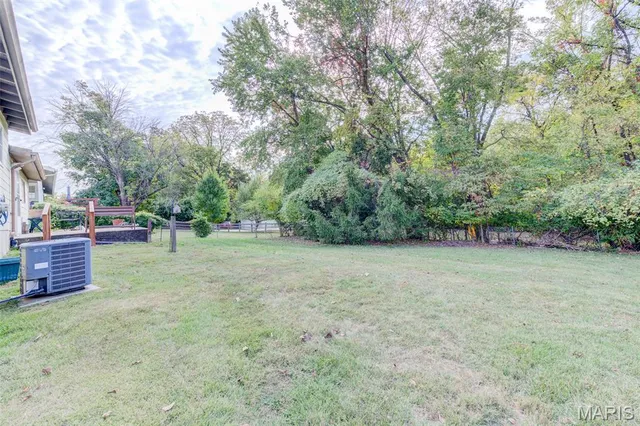 $225,000 | 26 Soutee Drive, St. Peters, MO 63376