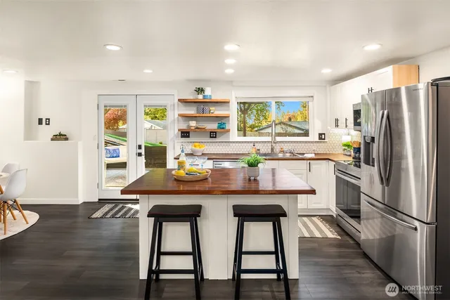 $829,000 | 20529 103rd Avenue Southeast, Kent, WA 98031