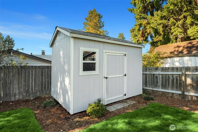 $829,000 | 20529 103rd Avenue Southeast, Kent, WA 98031