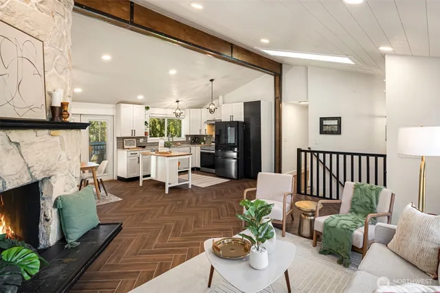 $829,000 | 20529 103rd Avenue Southeast, Kent, WA 98031