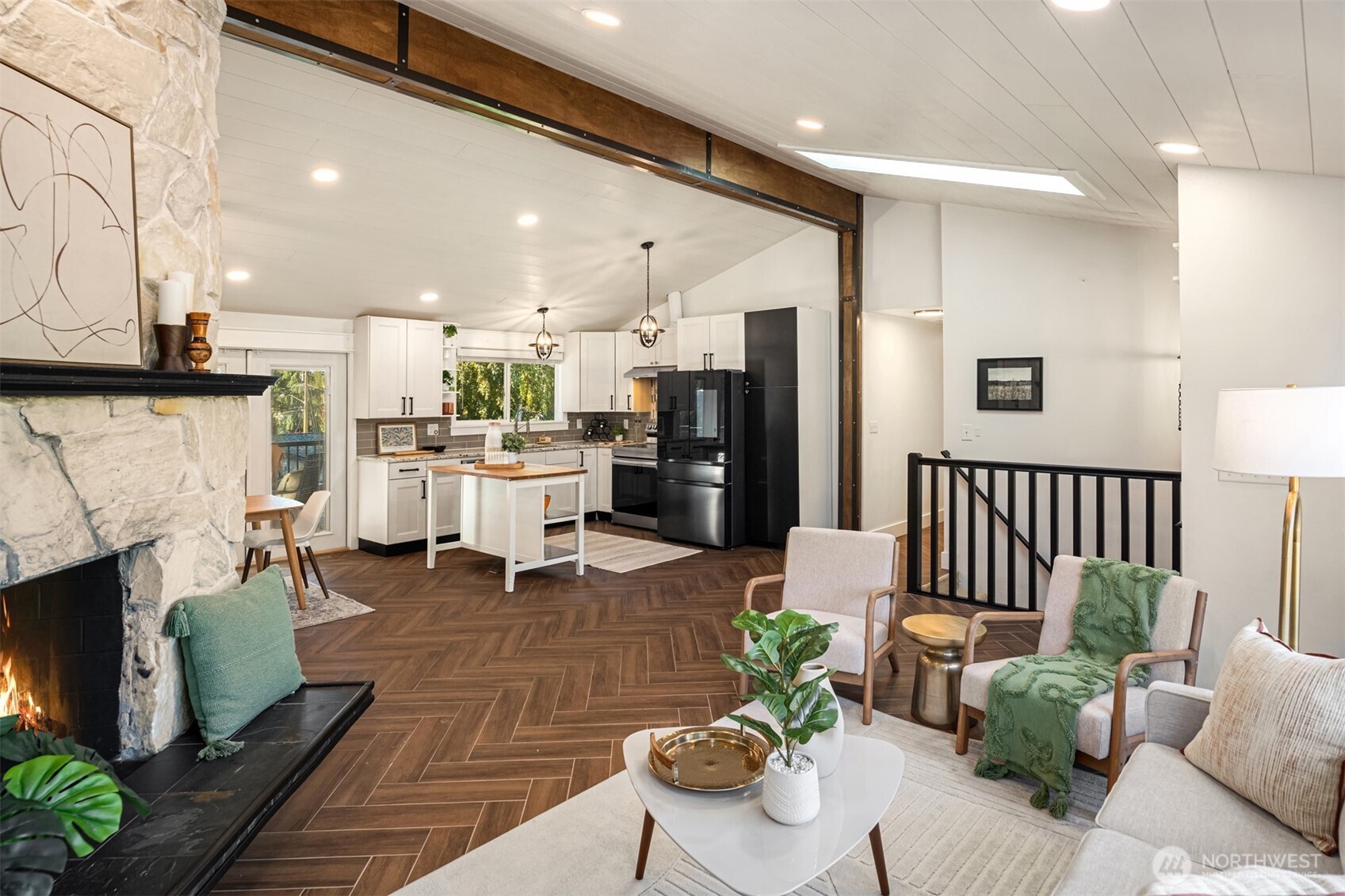 20529 103rd Avenue Southeast Kent, WA 98031 - Photo 5 of 38