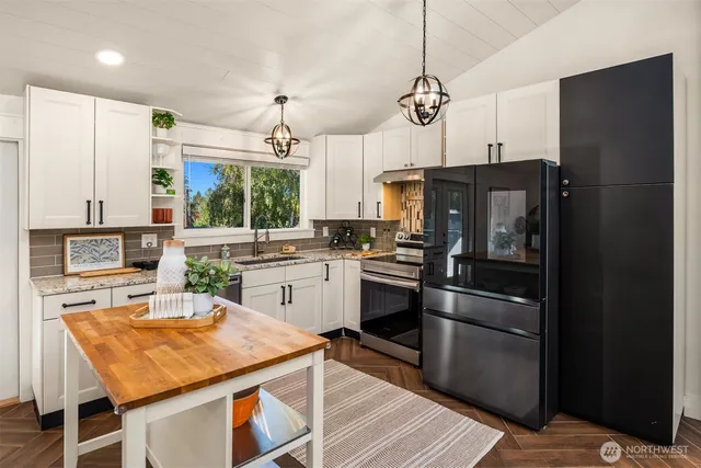 $829,000 | 20529 103rd Avenue Southeast, Kent, WA 98031