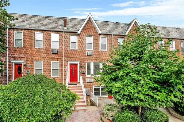 $1,188,000 | 1871 Haring Street | Madison