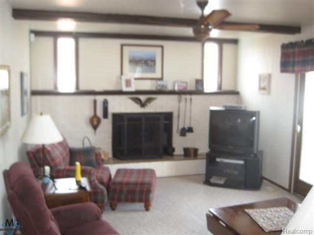 3619 Rhoten Drive Sterling Heights, MI 48310 - Photo 5 of 21 5.jpg