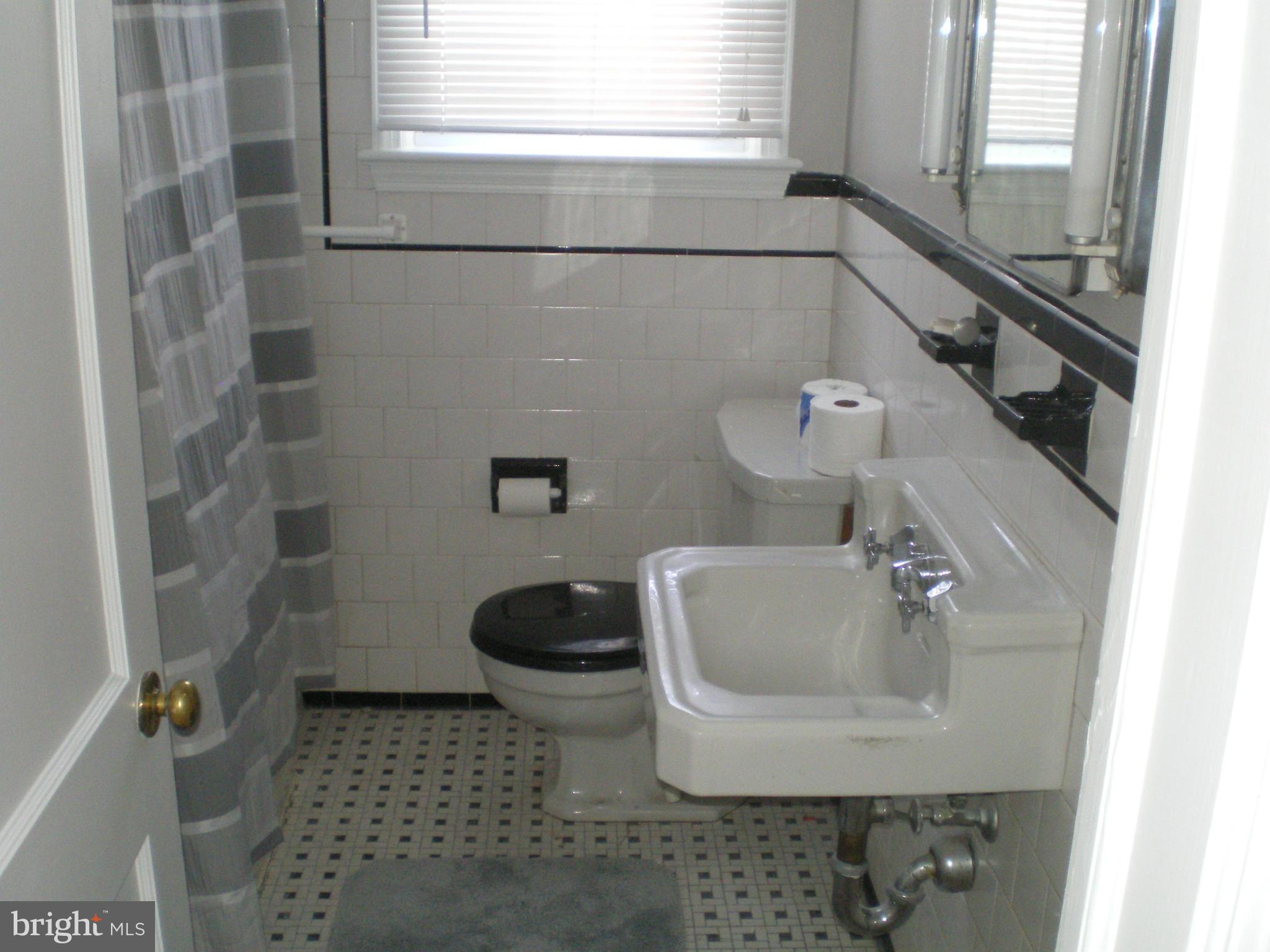 3626 Langrehr Road Baltimore, MD 21244 - Photo 15 of 16 Bath
