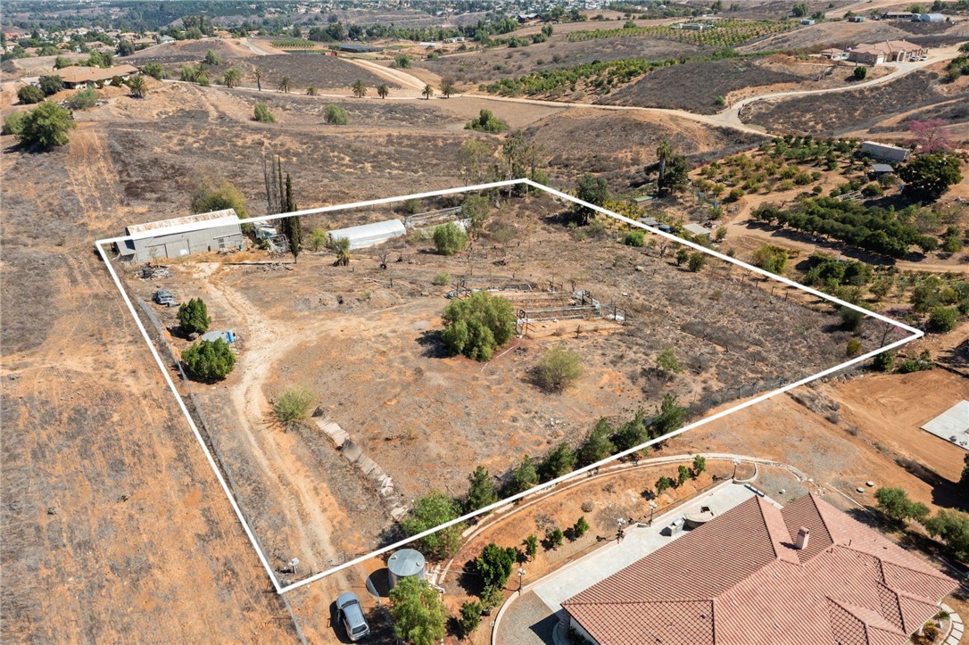 14350 Blackburn Road Riverside, CA 92503 - Photo 7 of 36 a view of roof