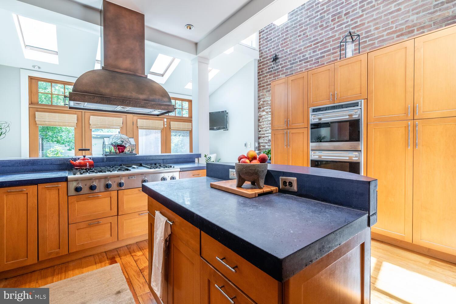 1245 Independence Avenue Southeast Washington, DC 20003 - Photo 12 of 41